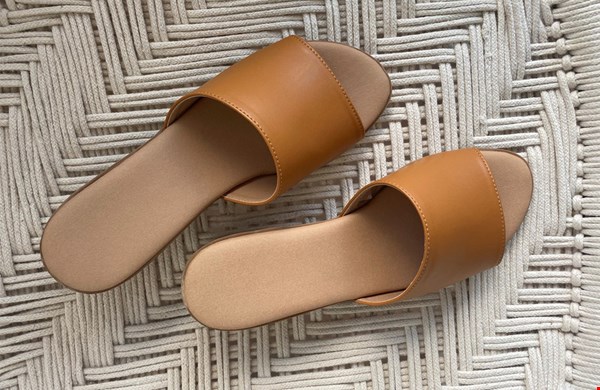 Must have sandaal voor je capsule wardrobe Must have sandaal voor je capsule wardrobe